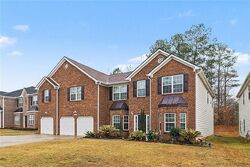 Pre-foreclosure in  Cog Hill Dr Fairburn, GA 30213