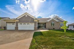 Pre-foreclosure in  Sunset Dr Fairfax, IA 52228