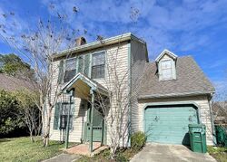 Pre-foreclosure in  Willow Grove Ln Fort Walton Beach, FL 32547