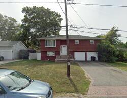 Pre-foreclosure in  Harvard St Islip, NY 11751