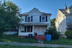 Pre-foreclosure in  Highland Ave Se Roanoke, VA 24013