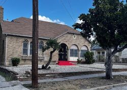 Pre-foreclosure in  W Gramercy Pl San Antonio, TX 78212