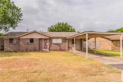 Pre-foreclosure in  Lois St Roanoke, TX 76262