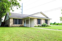 Pre-foreclosure in  Glenleigh Dr Hewitt, TX 76643
