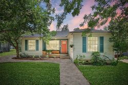 Pre-foreclosure in  Madison Ave Austin, TX 78757