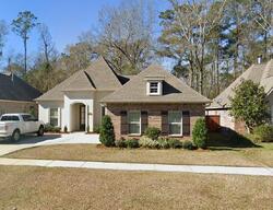 Pre-foreclosure in  Brown Thrasher Loop N Madisonville, LA 70447