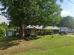 Pre-foreclosure in  Saluda St Chesnee, SC 29323
