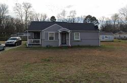 Pre-foreclosure in  Mclin St Humboldt, TN 38343