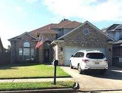 Pre-foreclosure in  Prairie Ln Angleton, TX 77515