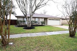 Pre-foreclosure in  Leafwood Cir League City, TX 77573