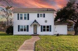 Pre-foreclosure in  E Avenue A Rosebud, TX 76570