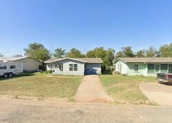 Pre-foreclosure Listing in San Carlos St SWEETWATER, TX 79556