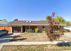 Pre-foreclosure in  S 4565 W Salt Lake City, UT 84120