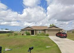 Pre-foreclosure in  NE 41st Ter Cape Coral, FL 33909