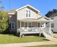 Pre-foreclosure in  W Irving Ave Oshkosh, WI 54901