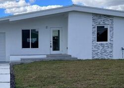 Pre-foreclosure in  20th St SW Lehigh Acres, FL 33976