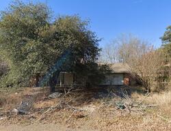 Pre-foreclosure in  Parkdale Dr Marlin, TX 76661