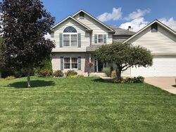 Pre-foreclosure in  Saratoga Dr Janesville, WI 53546