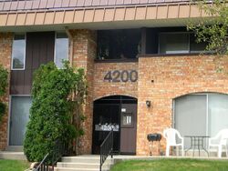 Pre-foreclosure in  W Rivers Edge Cir Unit 7 Milwaukee, WI 53209