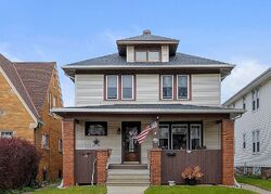 Pre-foreclosure in  Thor Ave Racine, WI 53405