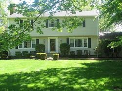 Sweet Briar Ln, Holmdel NJ