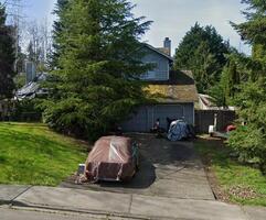 Pre-foreclosure in  Elm Dr Lynnwood, WA 98036