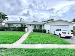 Pre-foreclosure in  NW 18th Pl Hollywood, FL 33026