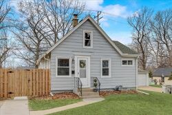 Pre-foreclosure in  S 5th Pl Milwaukee, WI 53207
