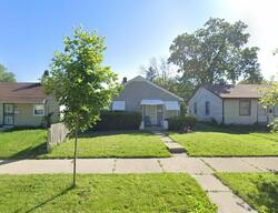 Pre-foreclosure in  W Leon Ter Milwaukee, WI 53216
