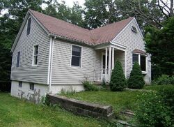 Pre-foreclosure in  Huguenot Rd Carmel, NY 10512