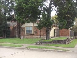 Pre-foreclosure in  Oak Terrace Cir Dallas, TX 75227