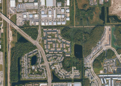 Pre-foreclosure in  CEDAR OAK DR Fort Myers, FL 33916