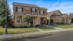 Pre-foreclosure in  Syracuse Ln Manteca, CA 95336
