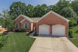 Pre-foreclosure in  Wolfe Pl Newport, KY 41076
