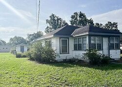 Pre-foreclosure in  Heard Bridge Rd Wauchula, FL 33873