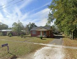 Pre-foreclosure in  S 11th St Defuniak Springs, FL 32435