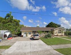 Pre-foreclosure in  Linhart Ave Fort Myers, FL 33901