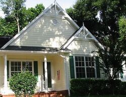 Pre-foreclosure in  Hilltop Dr Mount Dora, FL 32757