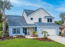 Pre-foreclosure in  N Huckleberry Lake Dr Sebring, FL 33875