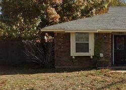  Forest Ridge Dr, Bedford TX