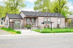 Pre-foreclosure in  Grand Ave Sacramento, CA 95838