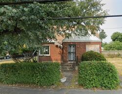 Pre-foreclosure in  Weston Ave Buffalo, NY 14215
