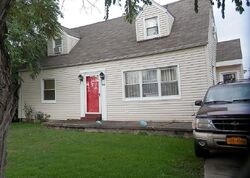 Pre-foreclosure in  Willet Rd Buffalo, NY 14218