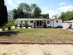 Pre-foreclosure in  N Laurel Dr Orange, CA 92867