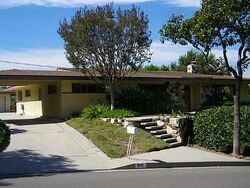 Pre-foreclosure in  Longview Dr Fullerton, CA 92831