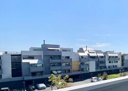  Embarcadero W , Oakland CA