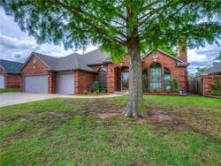 Pre-foreclosure in  SW 108th St Oklahoma City, OK 73170