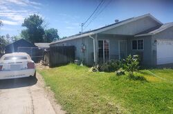 Pre-foreclosure in  N 15th St Chowchilla, CA 93610