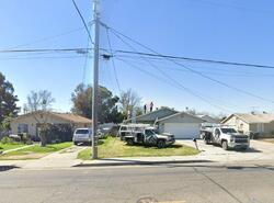 Pre-foreclosure in  N 15th St Chowchilla, CA 93610