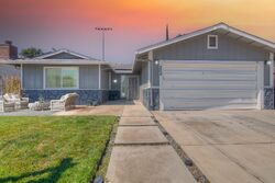 Pre-foreclosure in  1st St Lincoln, CA 95648